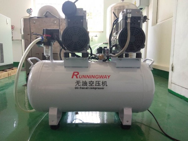 實驗室靜音無油活塞式空壓機測試完成