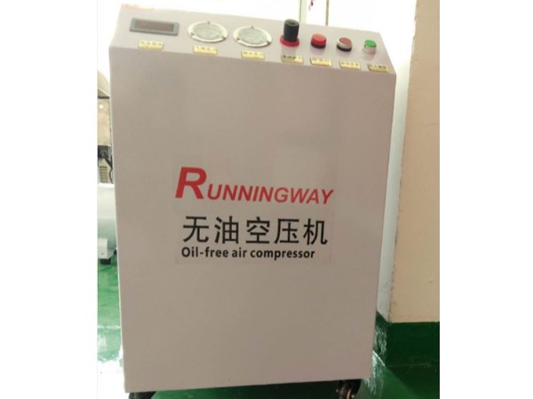 箱式超靜音無(wú)油活塞式空壓機(jī)測(cè)試完成